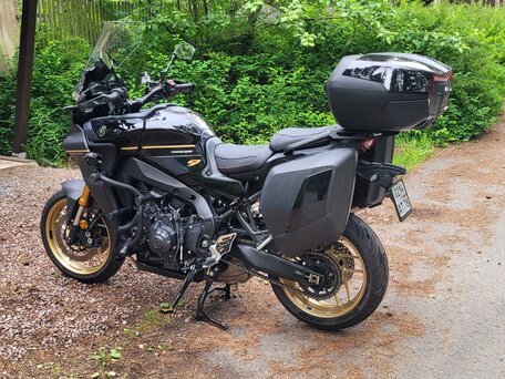 2023 Yamaha MT-09 Tracer (FJ-09), чёрный, 1499999 рублей, вид 1