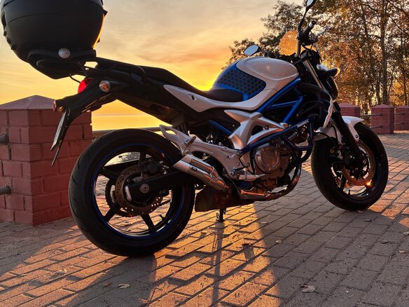 2009 Suzuki SFV 650 Gladius, синий, 375000 рублей - вид 9
