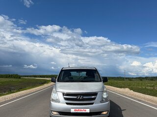 2009 Hyundai Grand Starex I, серебристый, 750000 рублей, вид 1