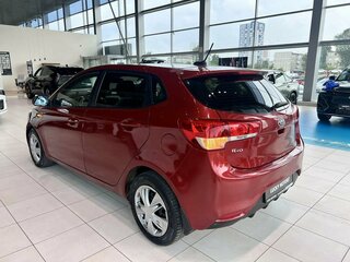 2017 Kia Rio III Рестайлинг, красный, 695000 рублей, вид 4