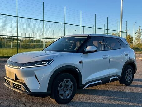 2024 BYD Yuan Up 45.12 kWh, серебристый, 1850000 рублей, вид 3