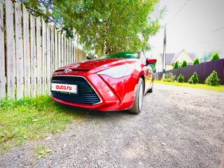 2017 Toyota Yaris DJ/DL, красный, 1520000 рублей, вид 5