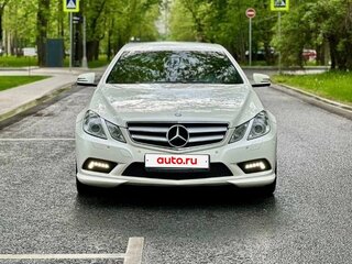2011 Mercedes-Benz E-Класс 200 7G-Tronic IV (W212, S212, C207), белый, 1200000 рублей, вид 1