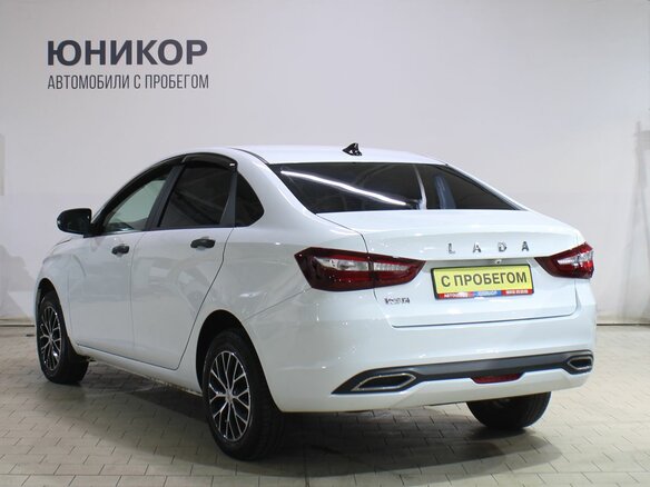 2024 Lada (ВАЗ) Vesta I Рестайлинг (NG), белый, 1099000 рублей - вид 3