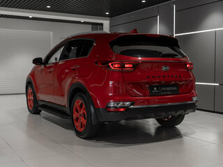 2019 Kia Sportage IV Рестайлинг, красный, 2190000 рублей, вид 4