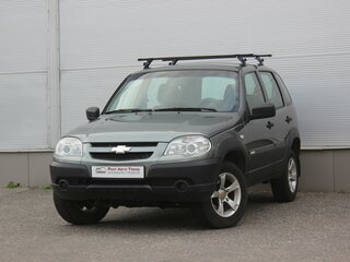 2017 Chevrolet Niva I Рестайлинг, серый, 587000 рублей, вид 1