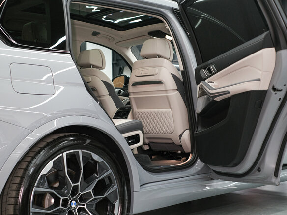 2026 BMW X7 40d I (G07) Рестайлинг, серый, 18700000 рублей - вид 22