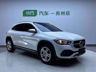 2021 Mercedes-Benz GLA 180 II (H247), белый, 2050000 рублей, вид 3