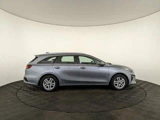 2020 Kia Ceed III, серый, 1600000 рублей, вид 4