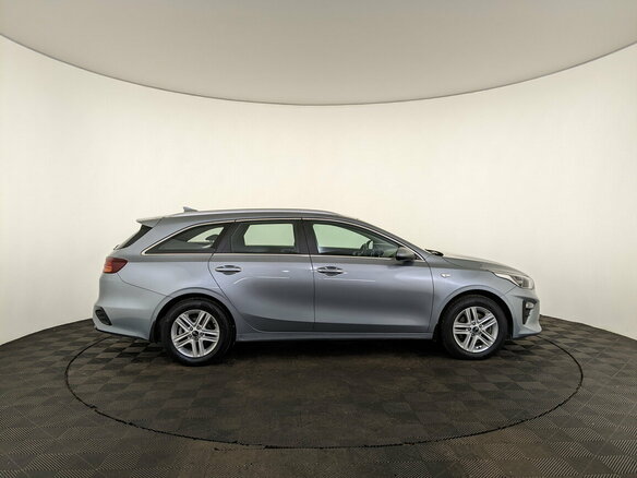 2020 Kia Ceed III, серый, 1600000 рублей - вид 3