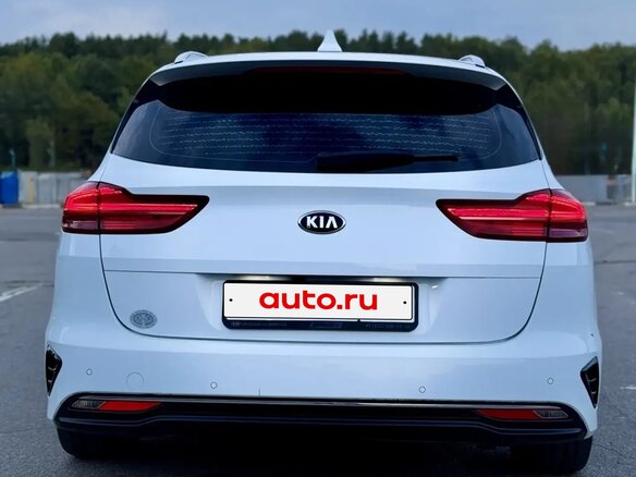 2019 Kia Ceed III, жёлтый, 1800000 рублей - вид 10