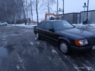 1987 Mercedes-Benz W124 300, коричневый, 750000 рублей, вид 3