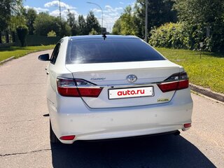 2017 Toyota Camry VII (XV50) Рестайлинг 2, белый, 2037000 рублей, вид 5