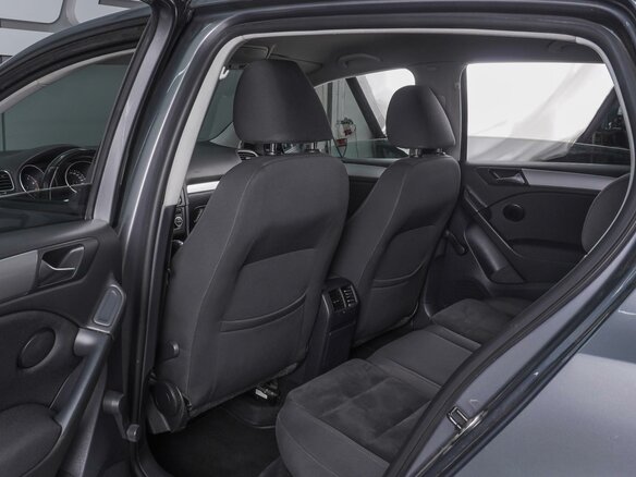 2011 Volkswagen Golf VI, серый, 1330000 рублей - вид 10