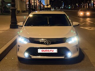 2016 Toyota Camry VII (XV50) Рестайлинг, белый, 1800000 рублей, вид 2