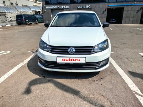 2018 Volkswagen Polo V Рестайлинг, белый, 860000 рублей, вид 2