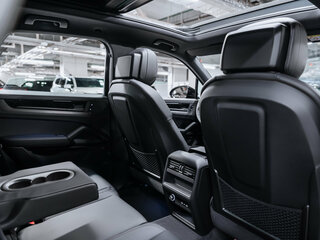 2026 Porsche Cayenne III Рестайлинг, чёрный, 16800000 рублей, вид 2