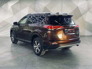 2017 Toyota RAV4 IV (XA40) Рестайлинг, коричневый, 2320000 рублей, вид 4