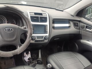 2010 Kia Sportage II Рестайлинг, чёрный, 900000 рублей, вид 4