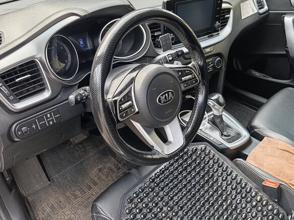 2020 Kia Ceed III, белый - вид 4