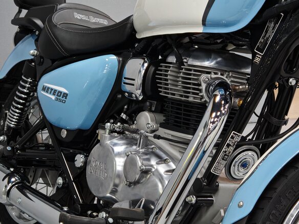 2025 Royal Enfield Meteor, голубой - вид 26