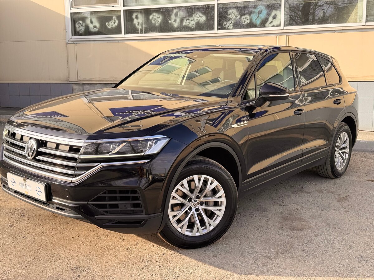 Открыть фотографии: Volkswagen Touareg III