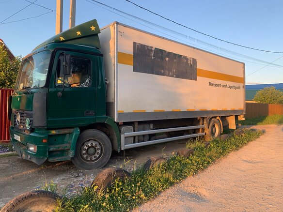 1998 Mercedes-Benz Actros, зелёный, 1300000 рублей - вид 4