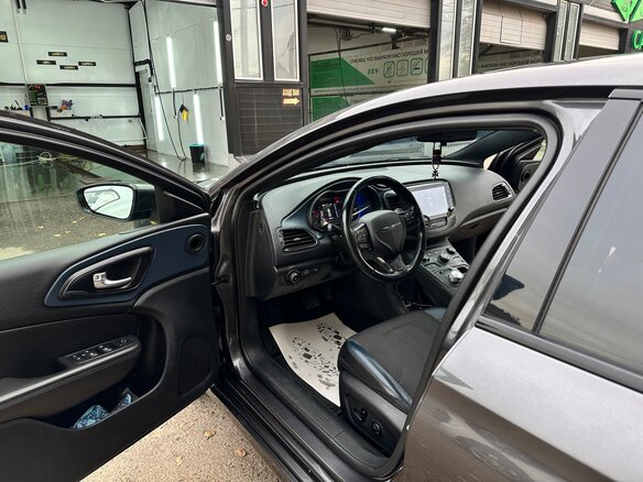 2015 Chrysler 200 II, серый, 1350000 рублей - вид 13