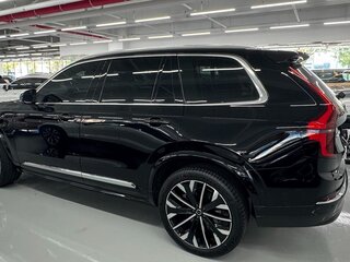2026 Volvo XC90 B6 II Рестайлинг 2, чёрный, 9290000 рублей, вид 4