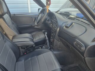 2012 Chevrolet Niva I Рестайлинг, чёрный, 700000 рублей, вид 3