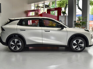 2026 Changan Qiyuan Q05 51.9 kWh II, серебристый, 2150228 рублей, вид 4
