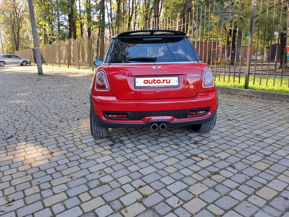 2012 Mini Hatch Cooper S II (R56) Рестайлинг, красный - вид 5