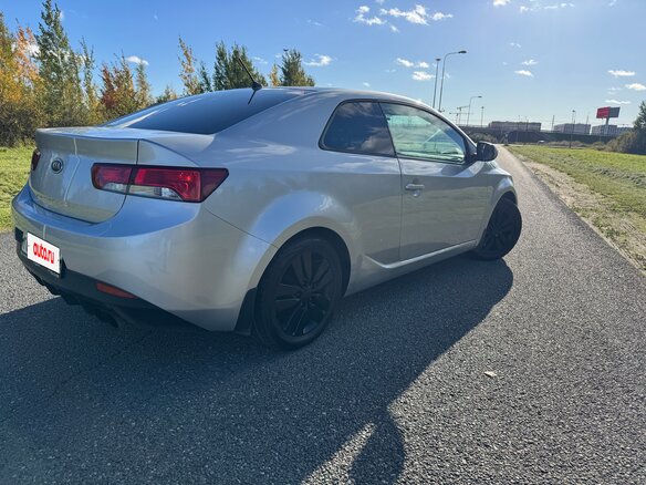 2013 Kia Cerato Koup II, серебристый, 800000 рублей - вид 3