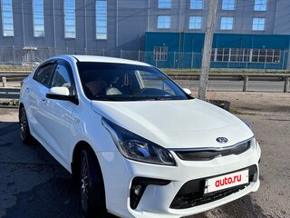 2017 Kia Rio IV, белый, 940000 рублей, вид 3