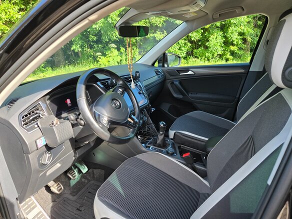 2019 Volkswagen Tiguan II, чёрный, 2300000 рублей - вид 6