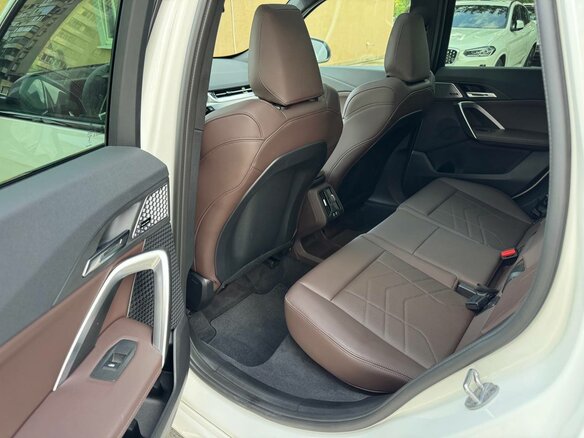 2025 BMW X1 20i xDrive III (U11/U12), белый, 5760000 рублей - вид 30