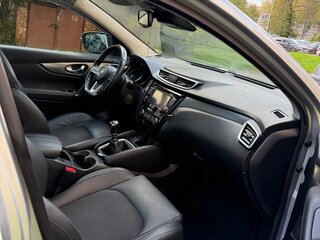2018 Nissan Qashqai II Рестайлинг, серебристый, 2000000 рублей, вид 4