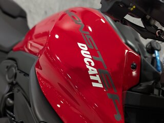 2025 Ducati Monster 937, красный, 1220000 рублей, вид 4
