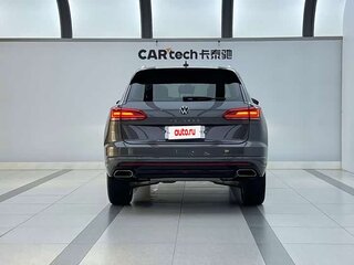 2023 Volkswagen Touareg III, чёрный, 7056000 рублей, вид 3