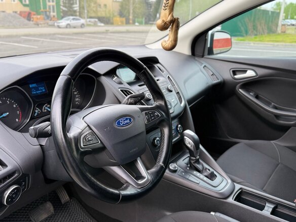 2015 Ford Focus III Рестайлинг, белый - вид 18