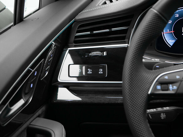2026 Audi Q7 45 TFSI II (4M) Рестайлинг 2, серый, 9520000 рублей - вид 13