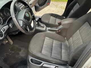 2012 Skoda Octavia II (A5) Рестайлинг, белый, 630000 рублей, вид 5