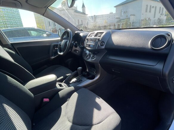 2011 Toyota RAV4 III (XA30) Рестайлинг, белый, 1175000 рублей - вид 17
