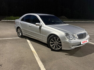2002 Mercedes-Benz C-Класс 240 II (W203), серебристый, 700000 рублей, вид 1
