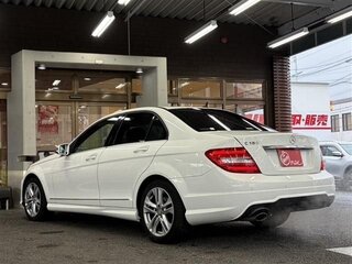 2013 Mercedes-Benz C-Класс 180 BlueEFFICIENCY III (W204) Рестайлинг, белый, 1100000 рублей, вид 4