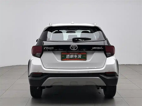 2022 Toyota Yaris L XP150 Рестайлинг, белый, 1050000 рублей, вид 4
