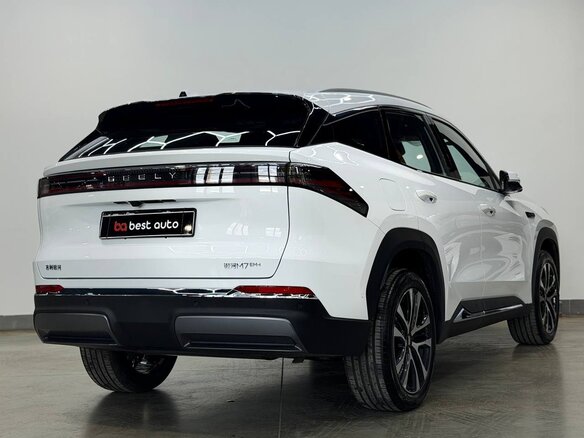 2026 Geely Galaxy M7, белый - вид 4