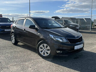 2016 Kia Rio III Рестайлинг, коричневый, 1135000 рублей, вид 1