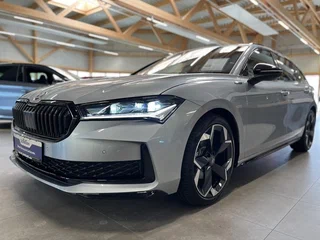 2026 Skoda Superb IV, серебристый, 5215005 рублей, вид 2