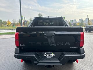 2026 Toyota Tacoma IV, чёрный, 10199000 рублей, вид 5